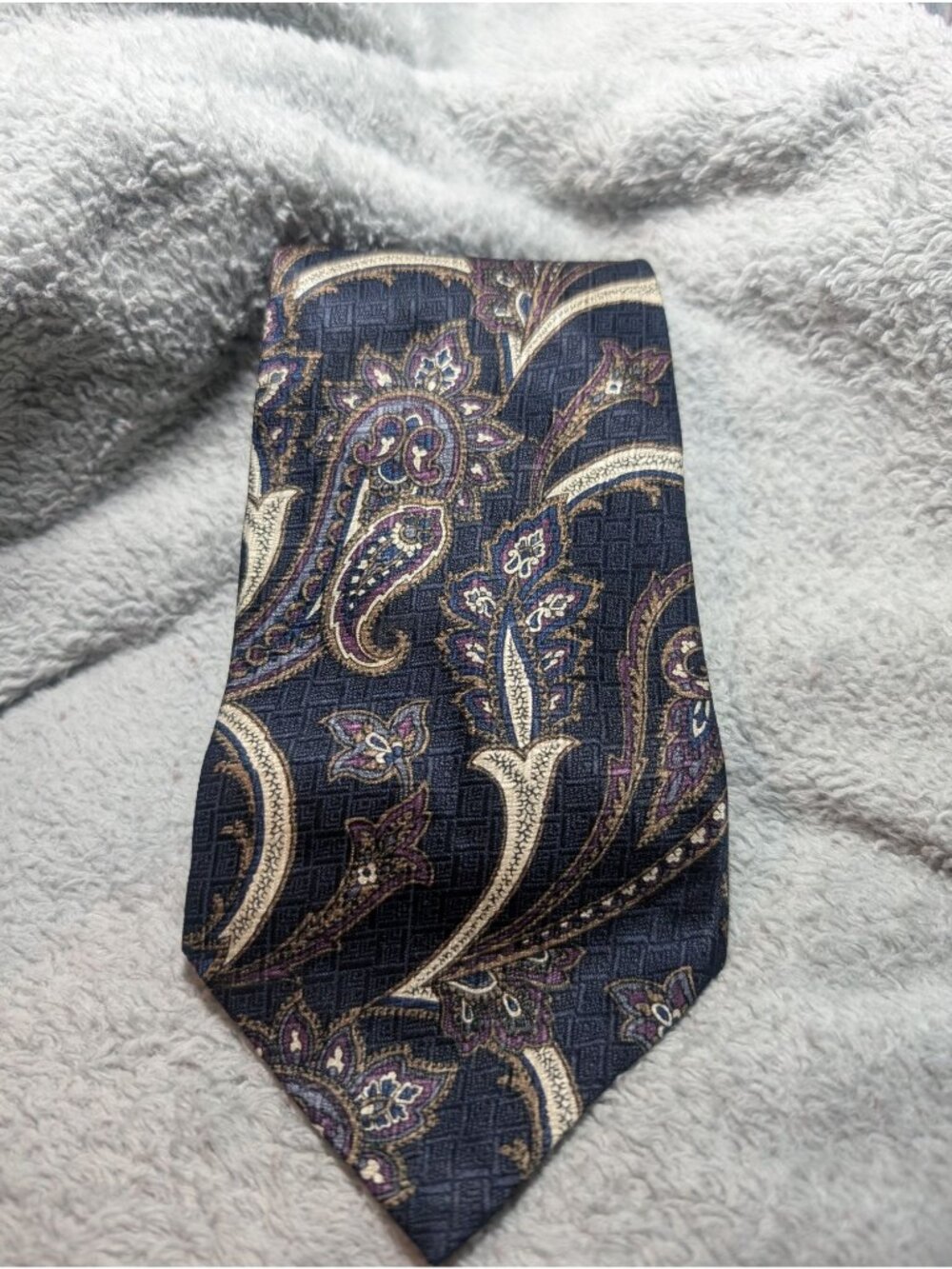 Meeting Street 100% Silk Paisley Tie Navy & Gold Floral Design Made In USA